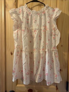 SHEIN White Floral Ruffle Sleeve Tiered Blouse